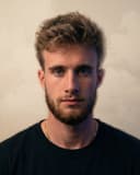 Gavin Lee, portrait
